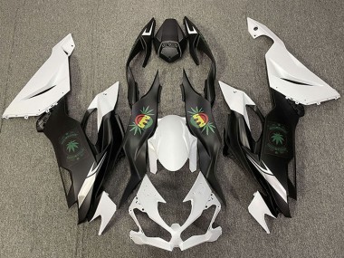 Weiß Schwarz Glückliches Gesicht 2019-2022 Kawasaki ZX6R Motorrad Verkleidung