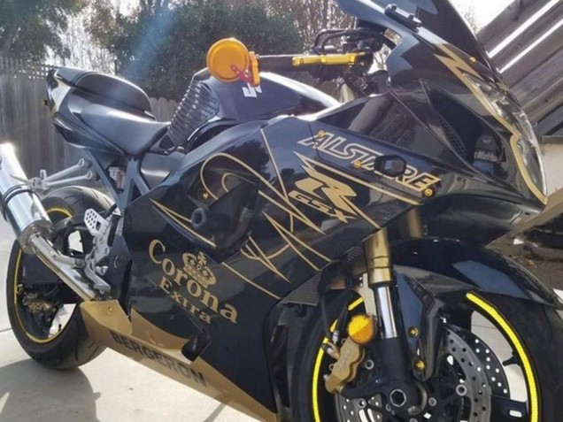 Schwarzes Gold Corona 2003-2004 Suzuki GSXR 1000 Motorrad Verkleidung
